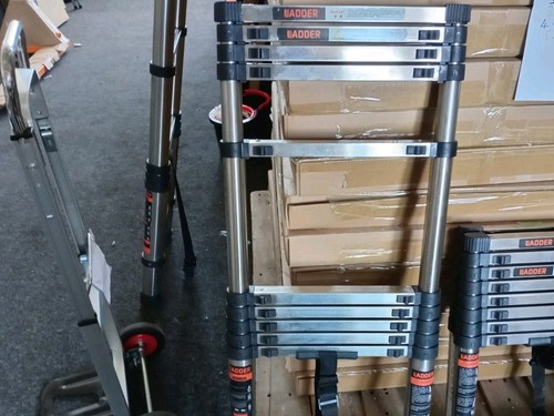 Telescopic steel ladder - 3.8m,
